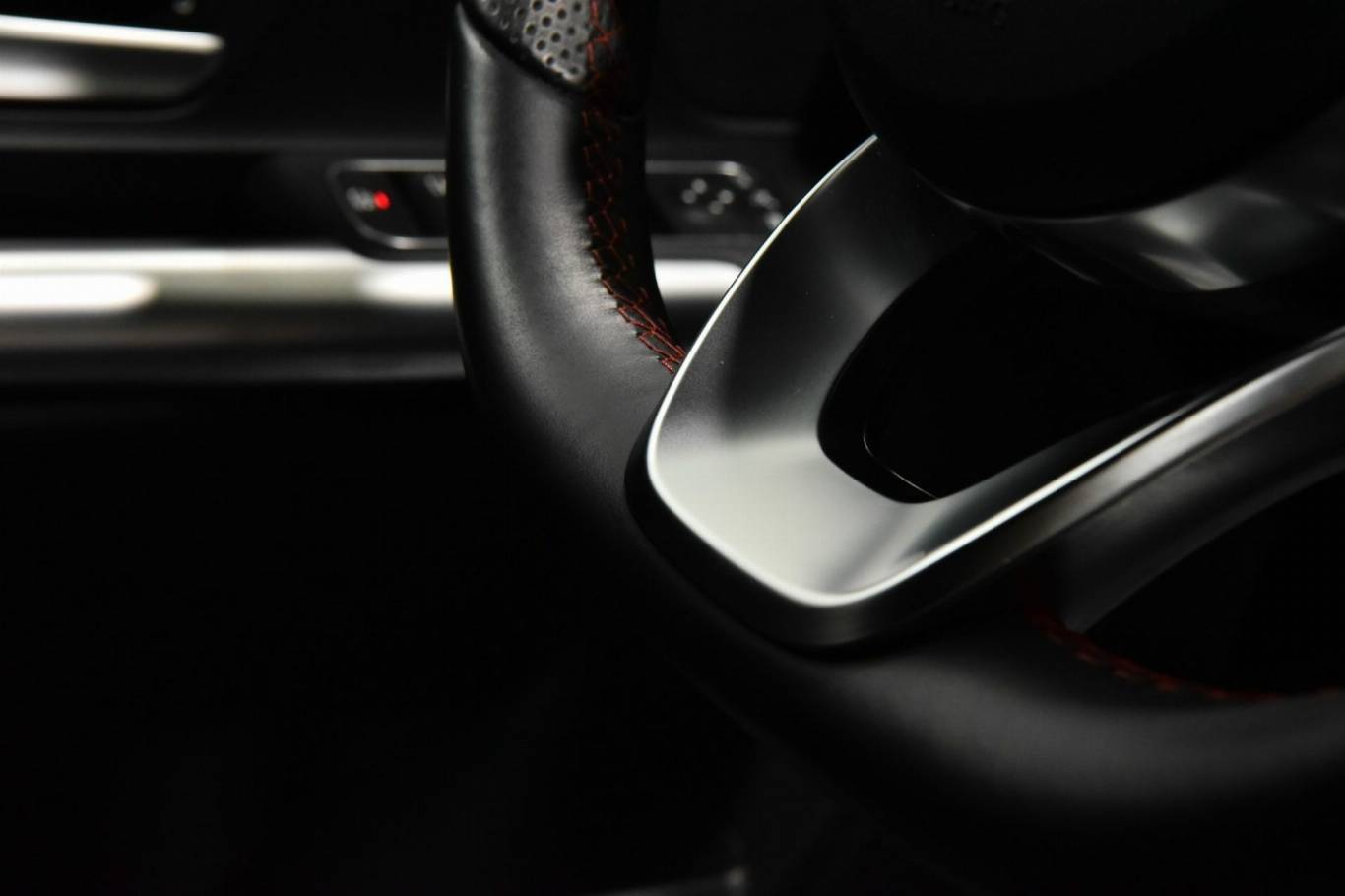 MERCEDES-BENZ GLA 200 32