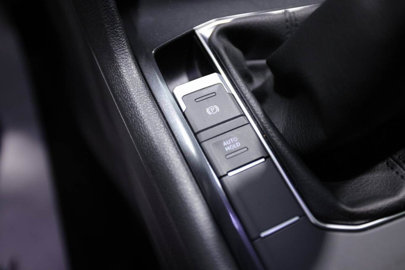 VOLKSWAGEN Tiguan 31