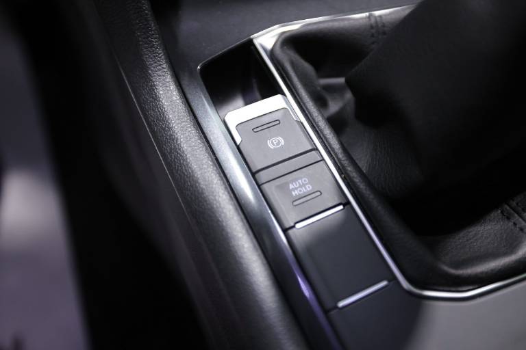 VOLKSWAGEN Tiguan 31