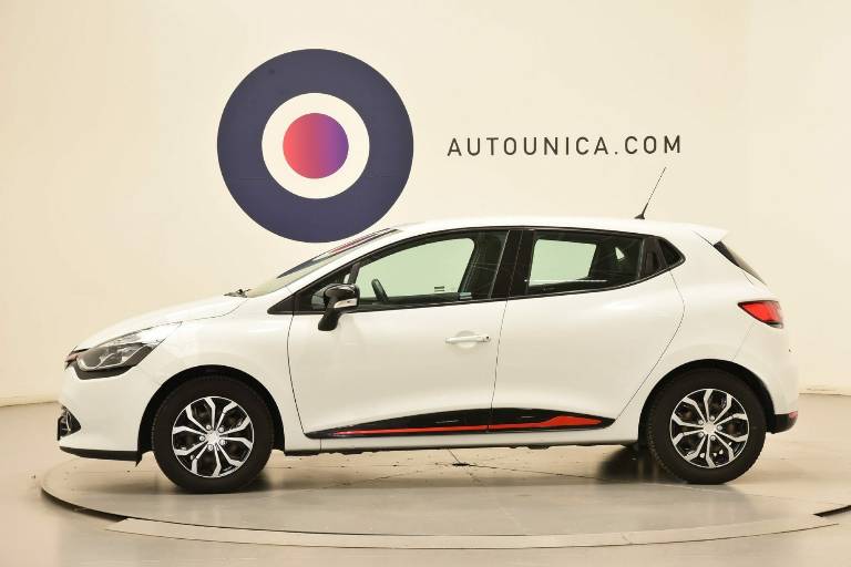 RENAULT Clio 24