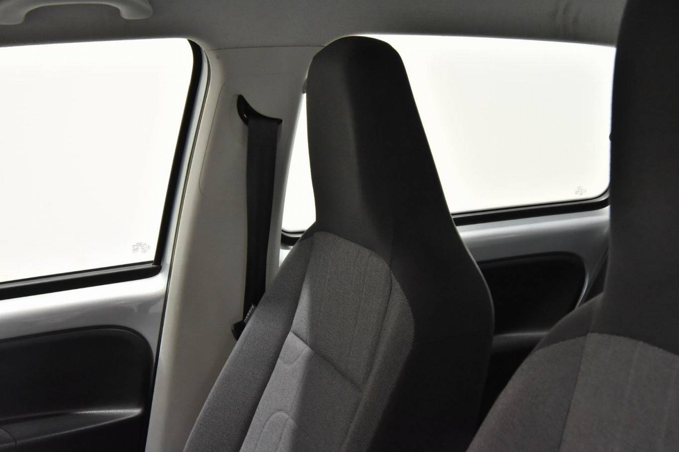 VOLKSWAGEN Up! 13