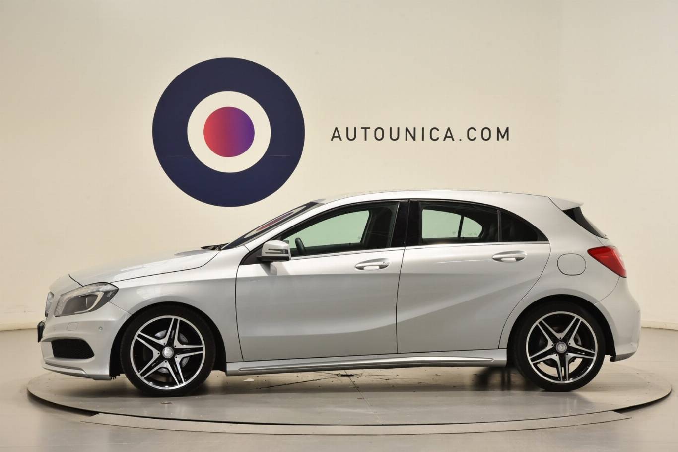 MERCEDES-BENZ A 180 30