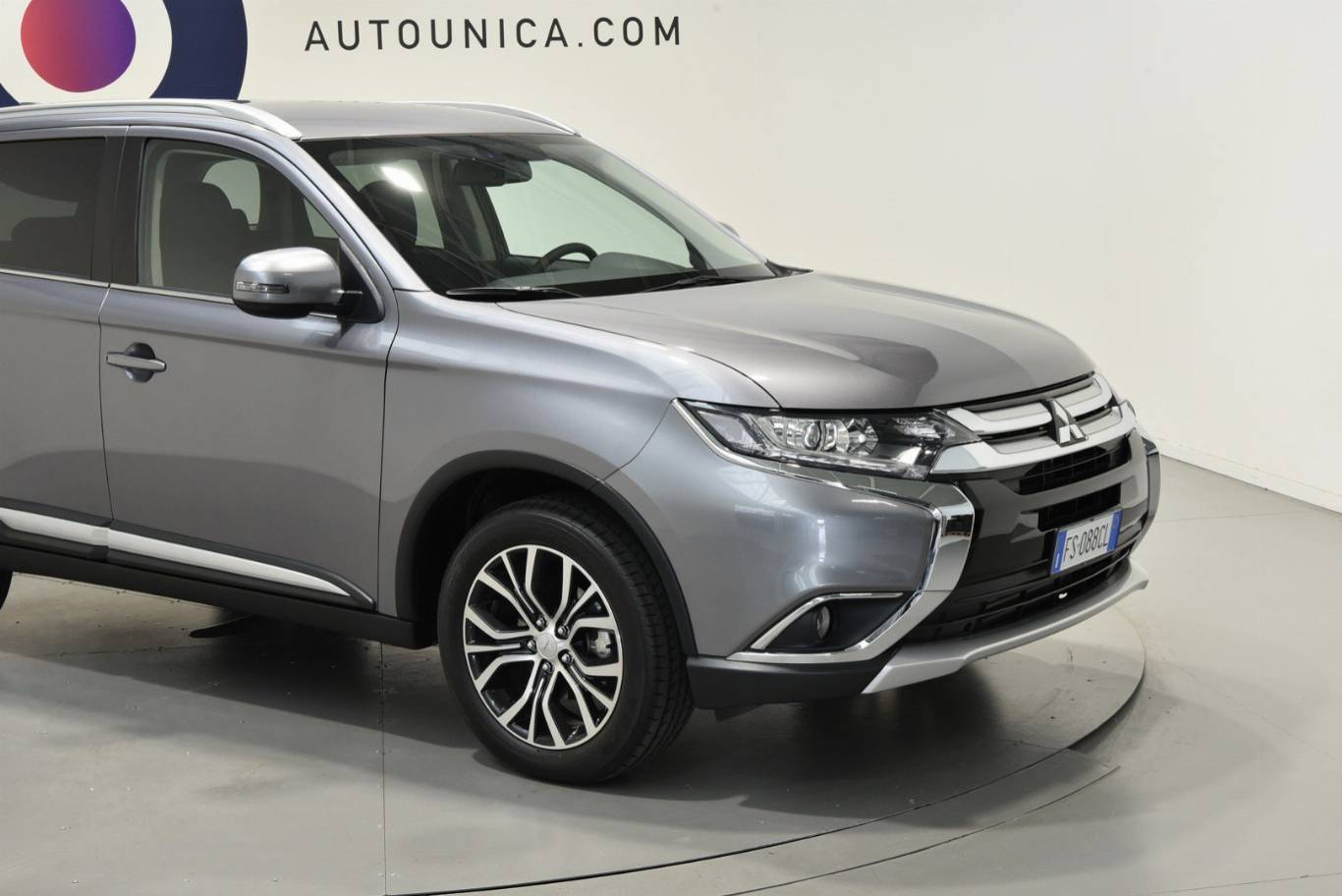MITSUBISHI Outlander 16