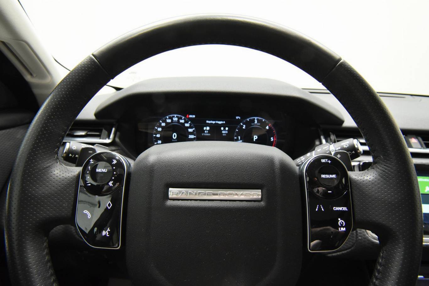 LAND ROVER Range Rover Velar 24