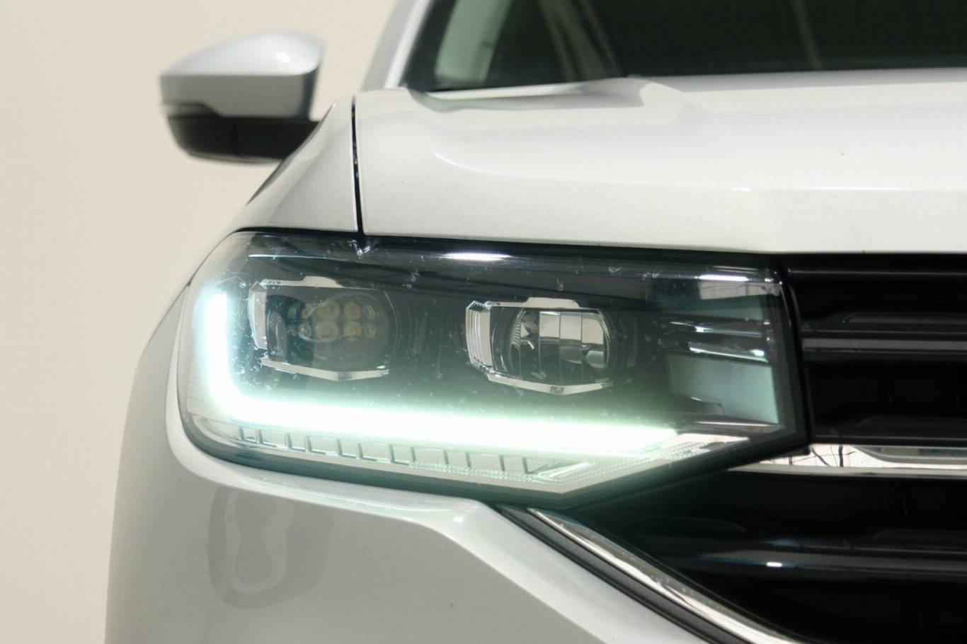 VOLKSWAGEN T-Cross 12