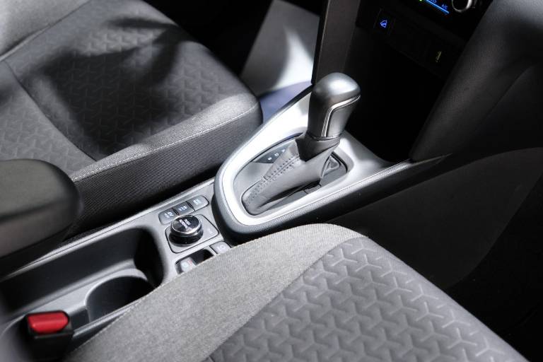 TOYOTA Yaris Cross 55