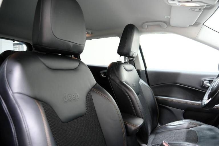 JEEP Compass 64