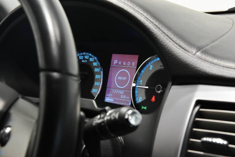 JAGUAR XF 25