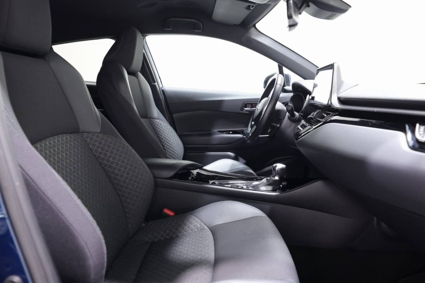 TOYOTA C-HR 51