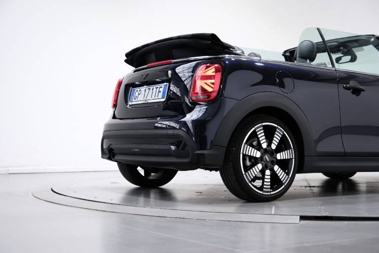 MINI Cooper 56