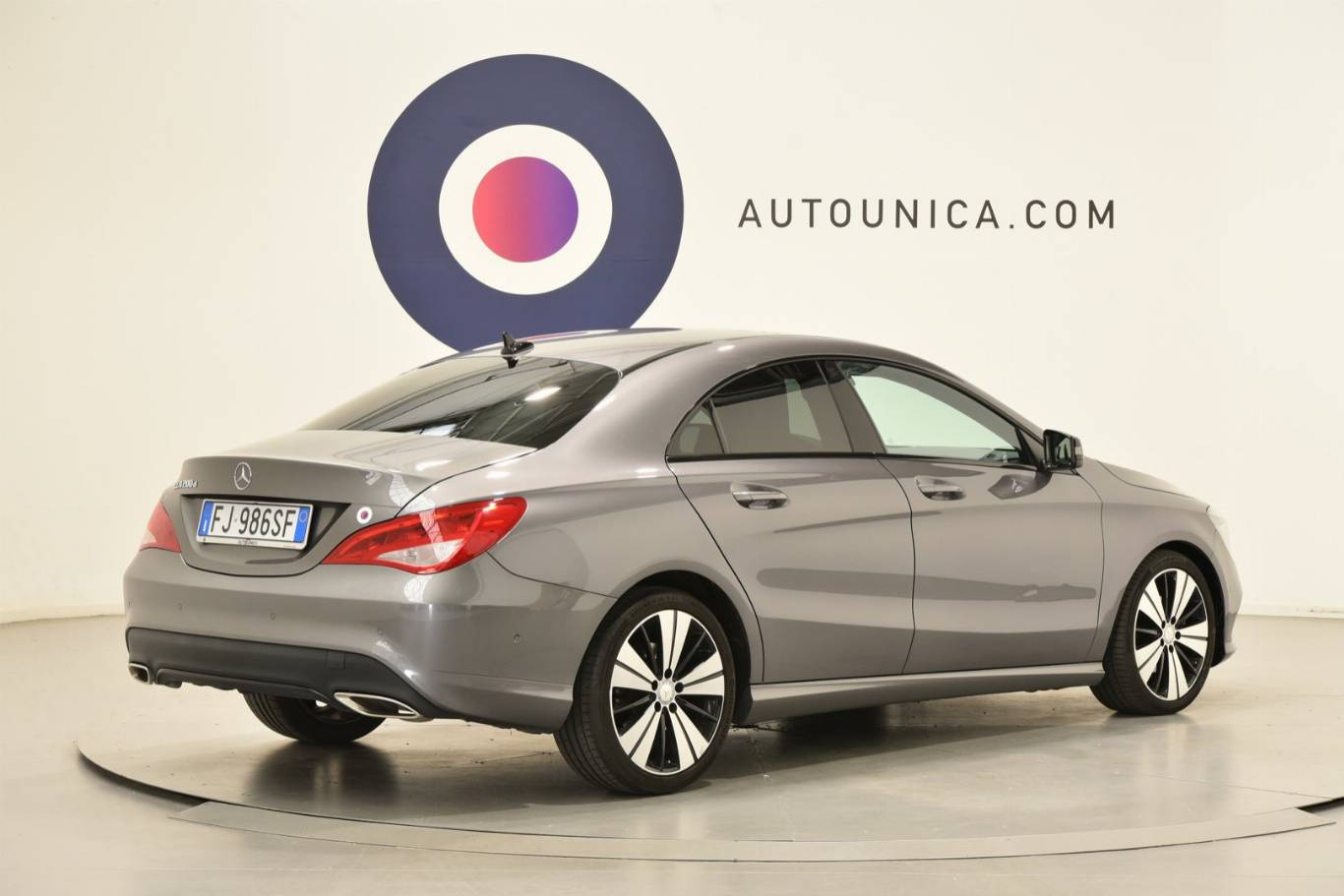 MERCEDES-BENZ CLA 200 24