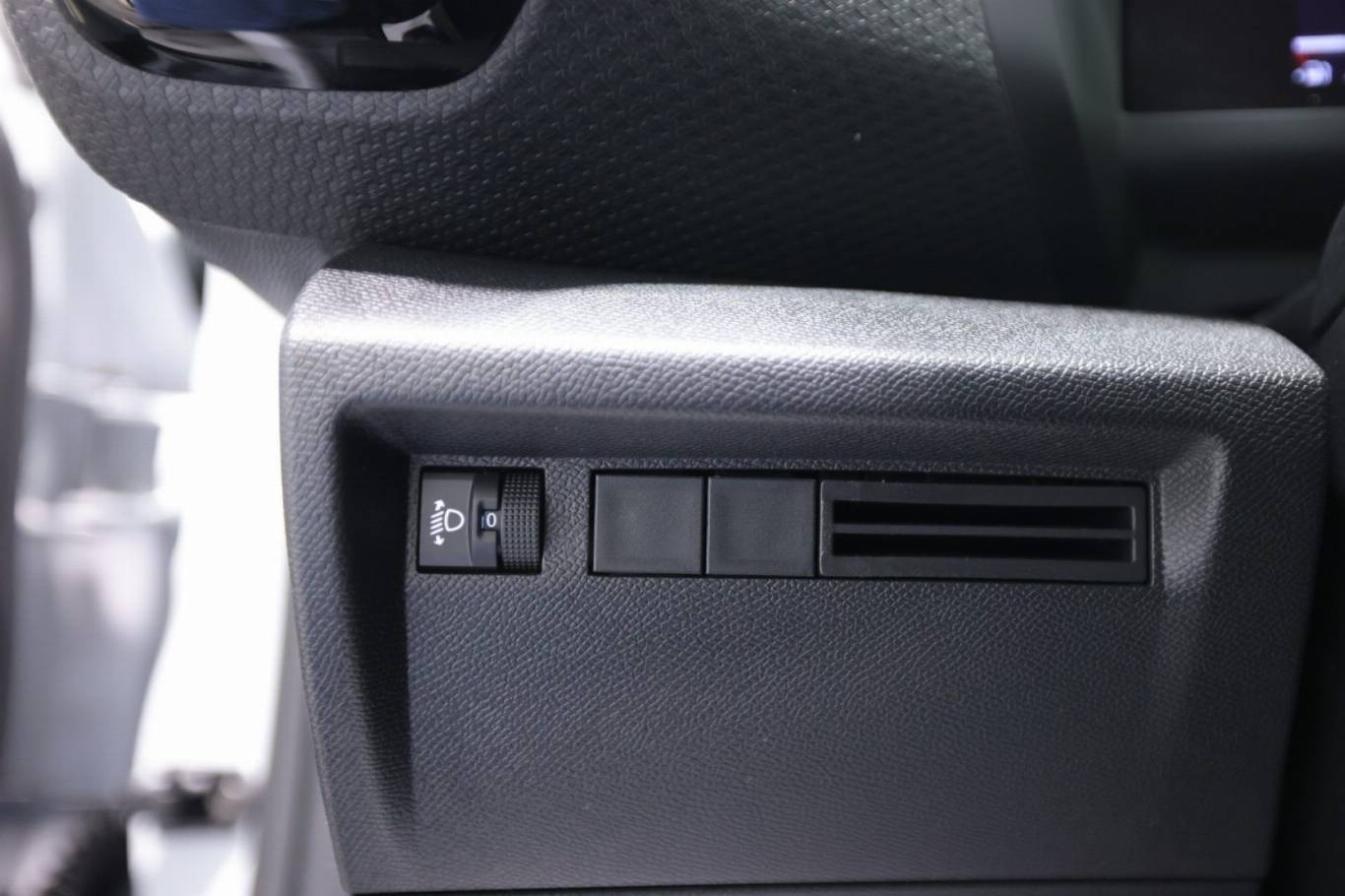 CITROEN C4 25