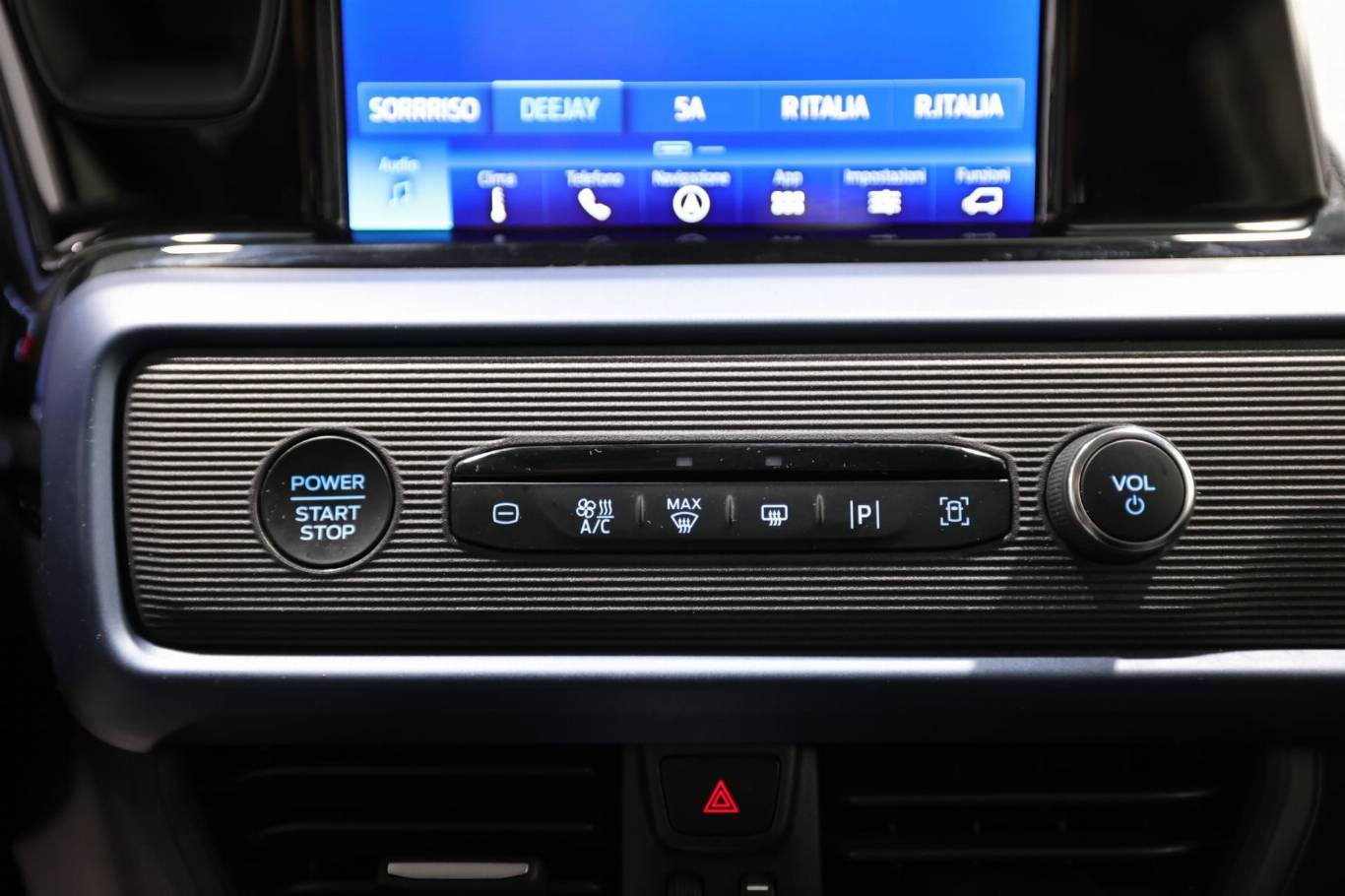 FORD Tourneo Courier 30