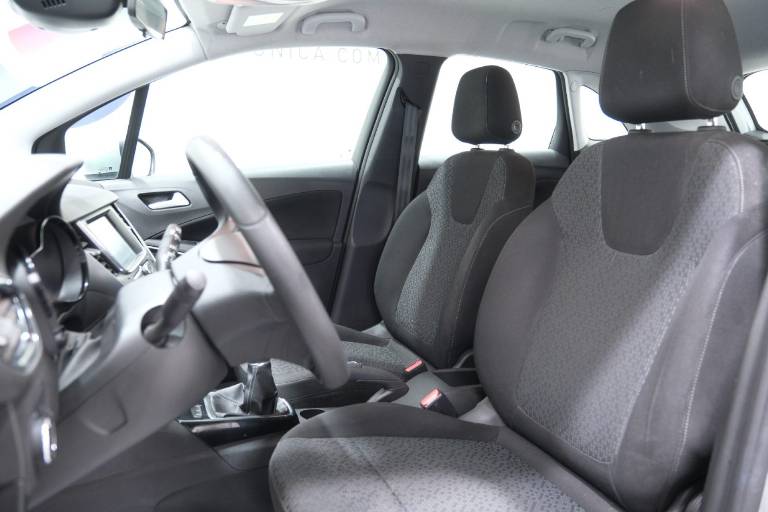 OPEL Crossland X 6