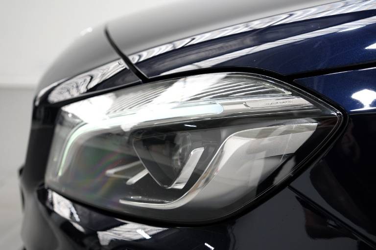 MERCEDES-BENZ A 180 44