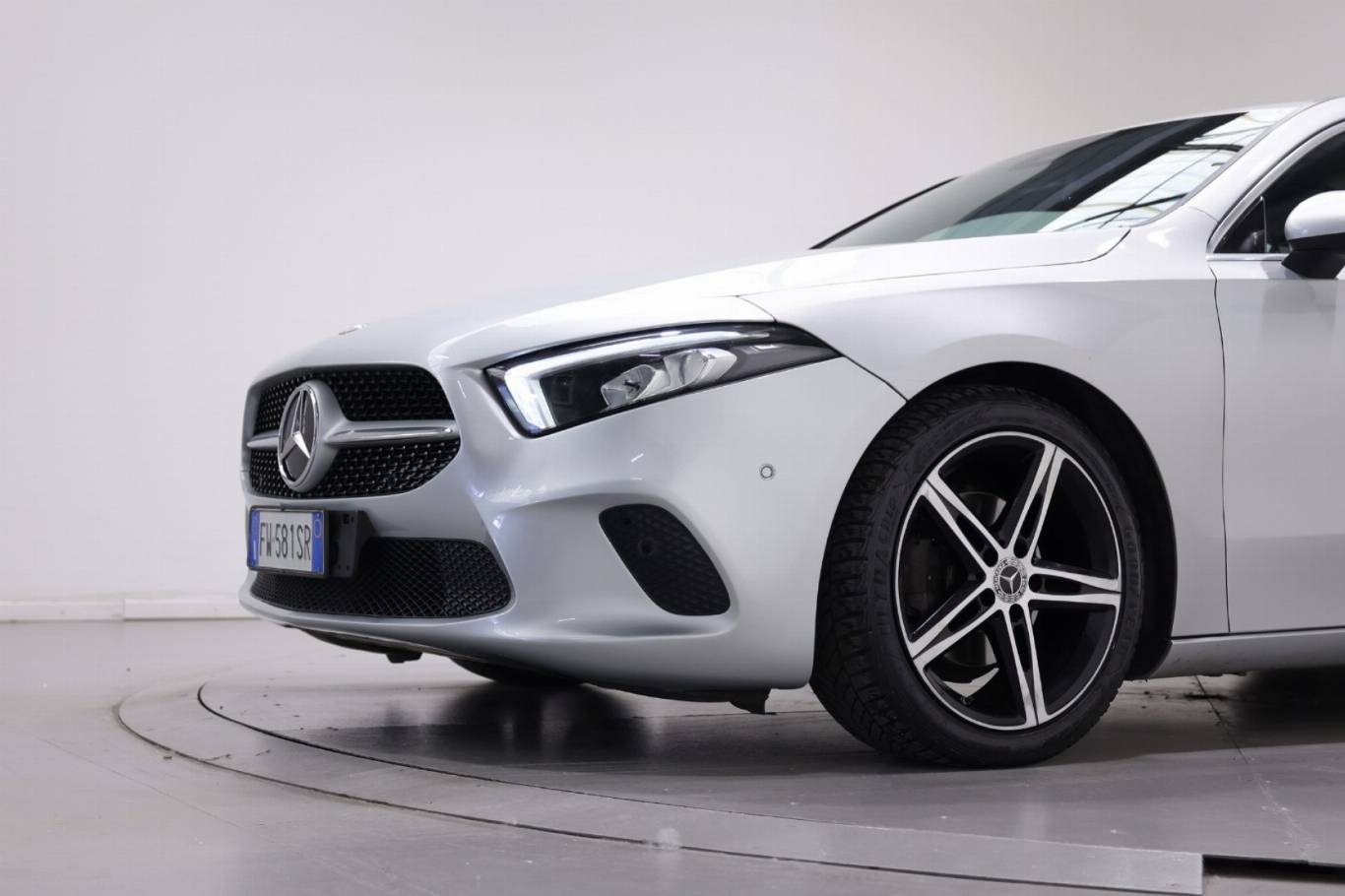 MERCEDES-BENZ A 180 11