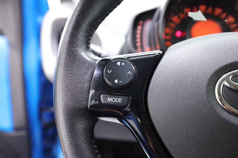 TOYOTA Aygo 17