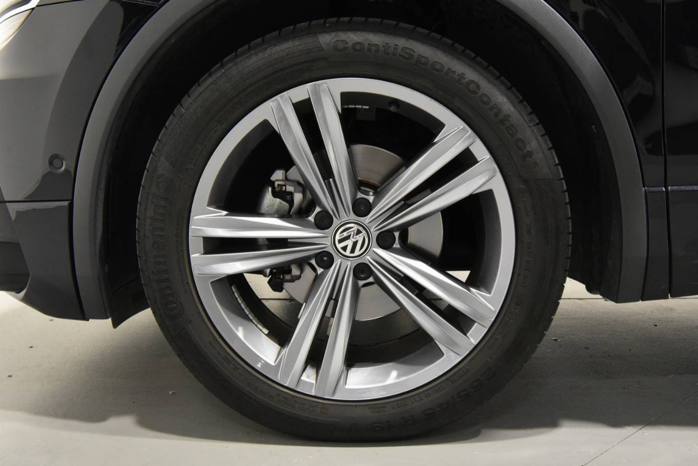 VOLKSWAGEN Tiguan 33