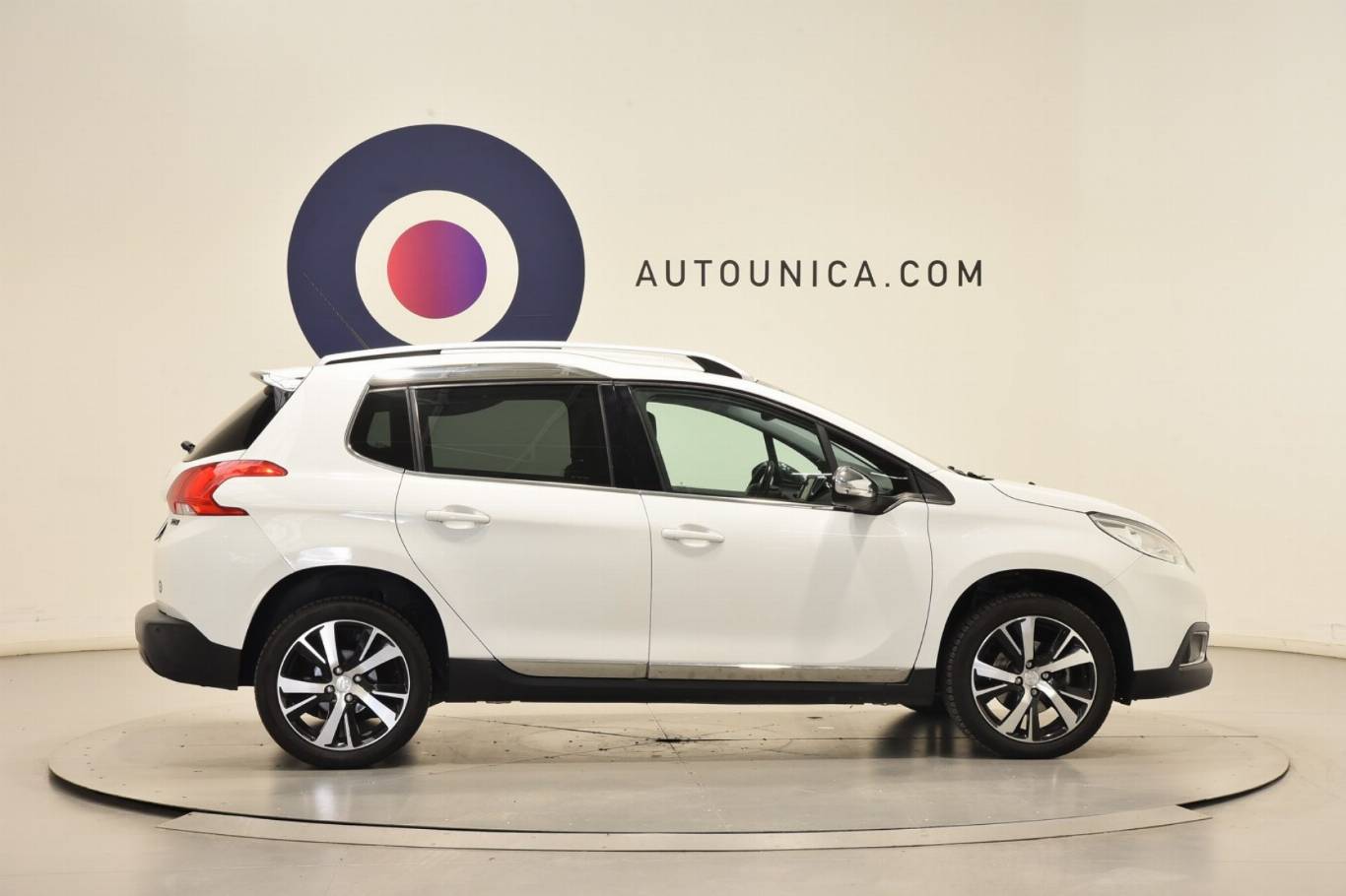 PEUGEOT 2008 4