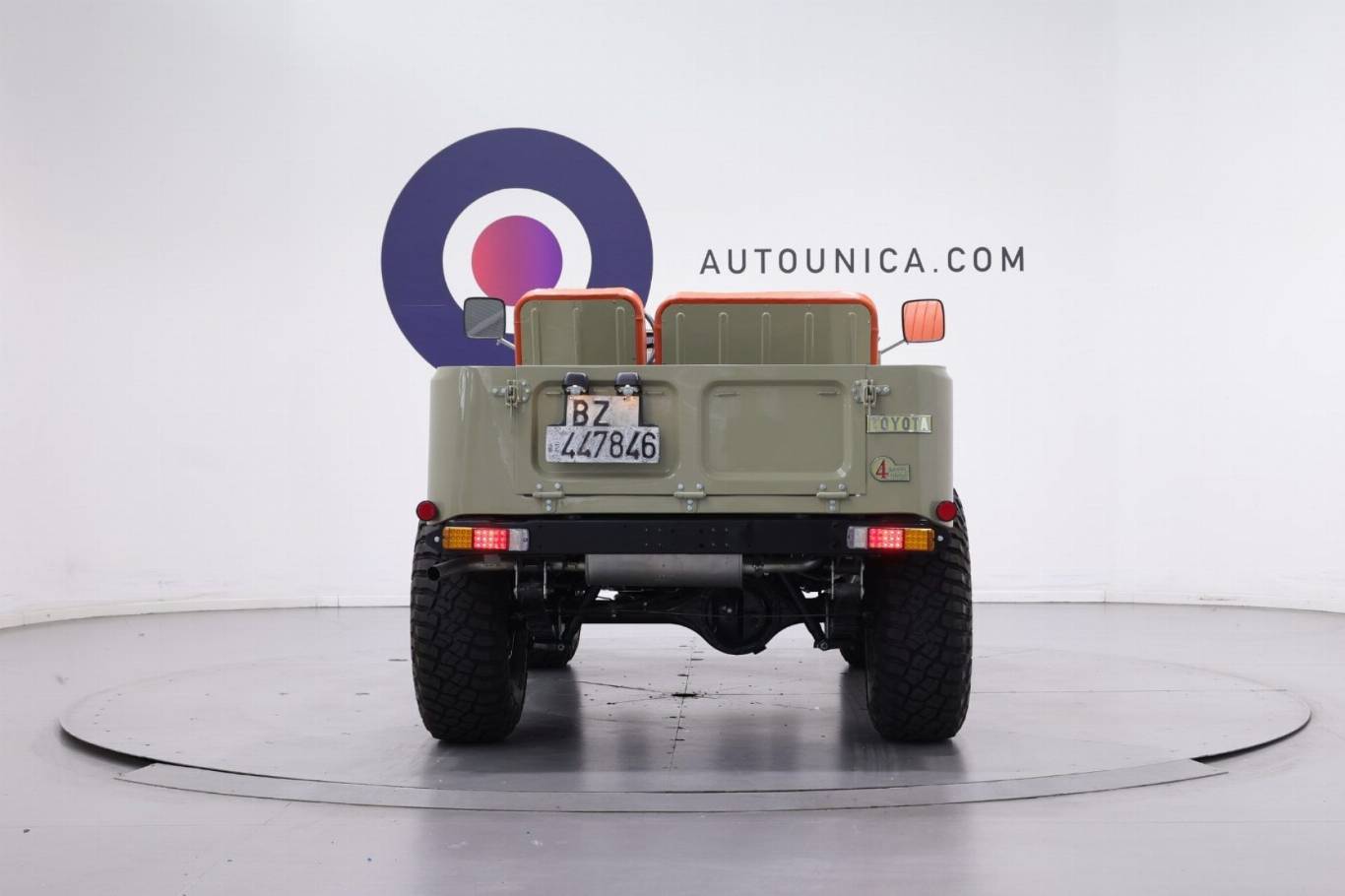 TOYOTA Land Cruiser 13
