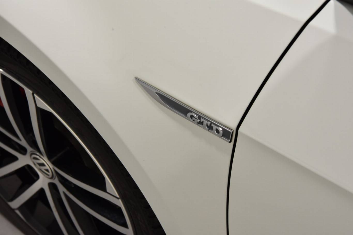 VOLKSWAGEN Golf GTD 38