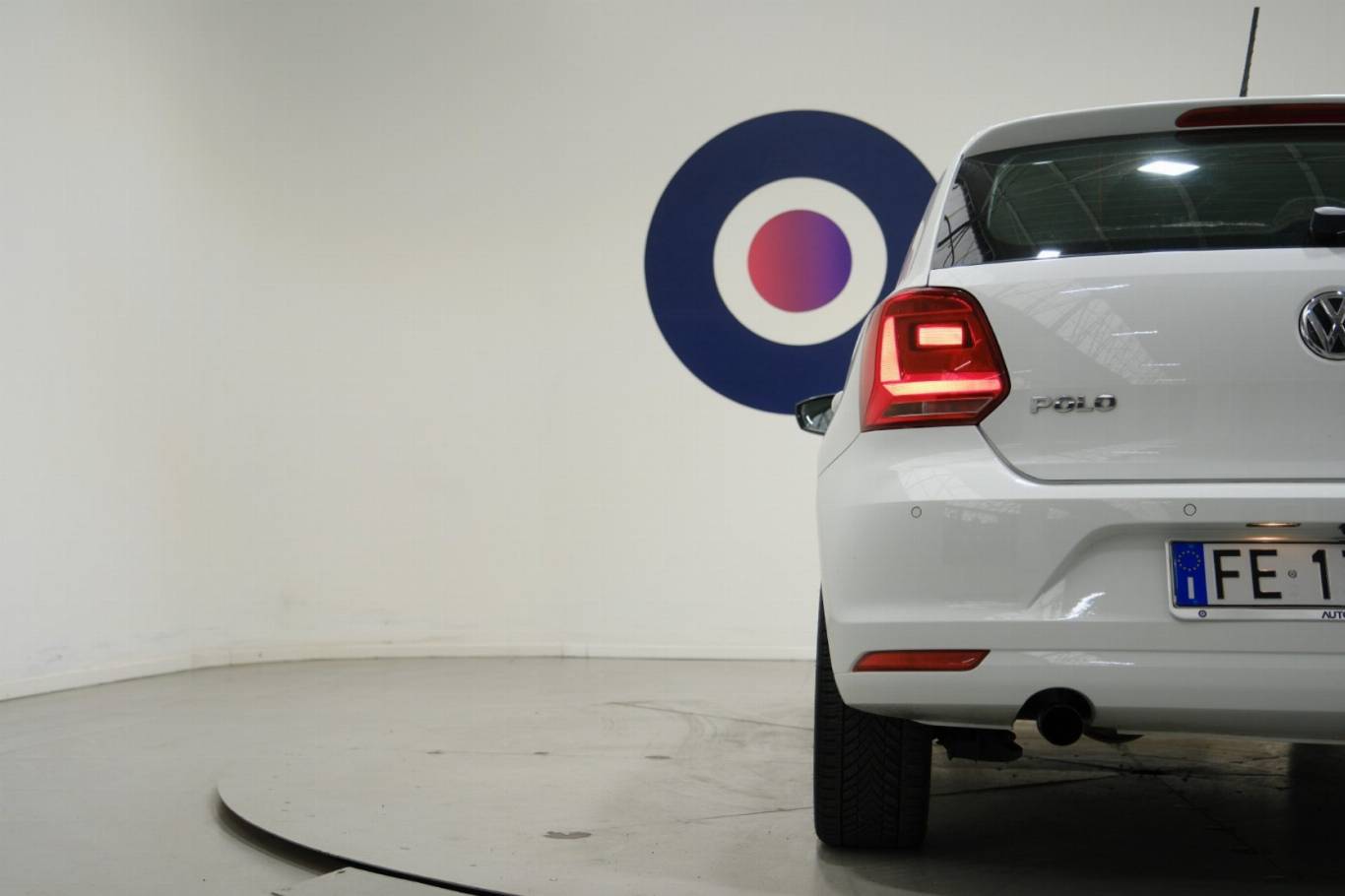 VOLKSWAGEN Polo 42