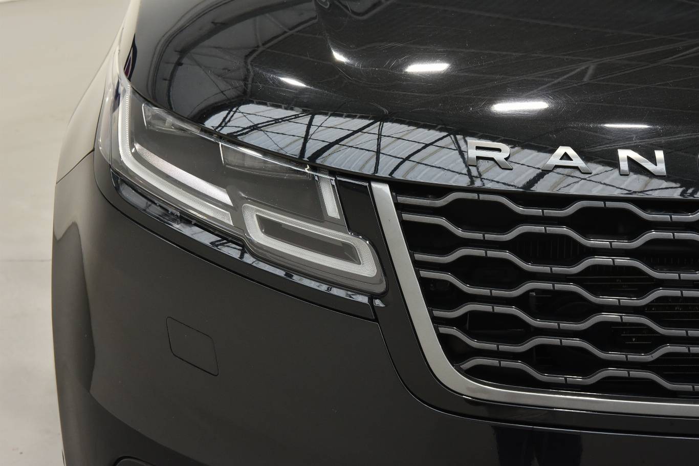 LAND ROVER Range Rover Velar 11