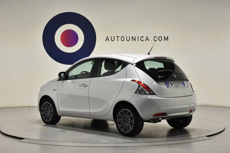 LANCIA Ypsilon 2