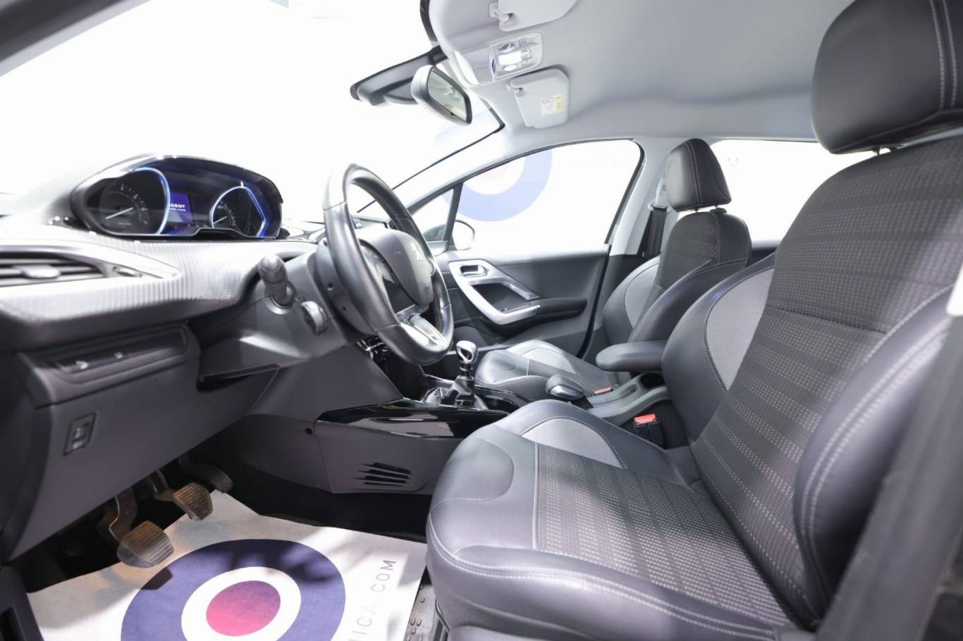 PEUGEOT 2008 19