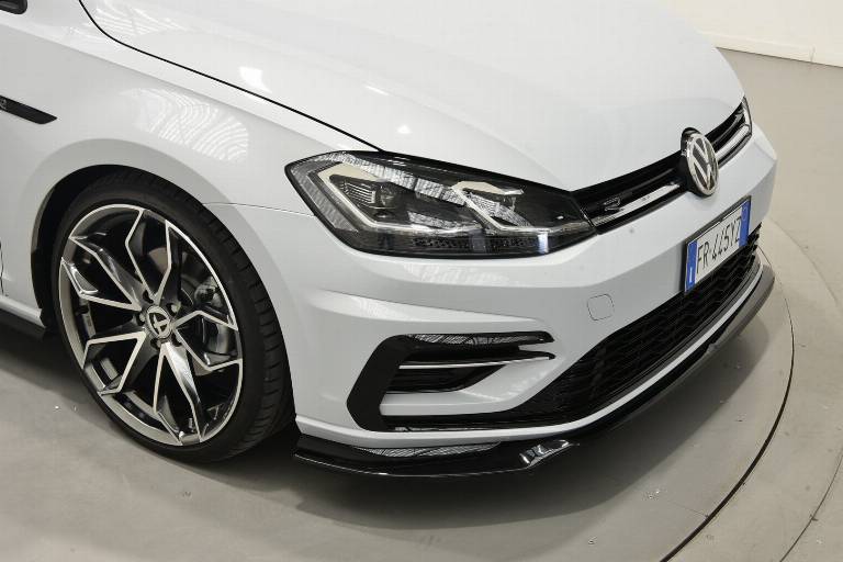 VOLKSWAGEN Golf 44