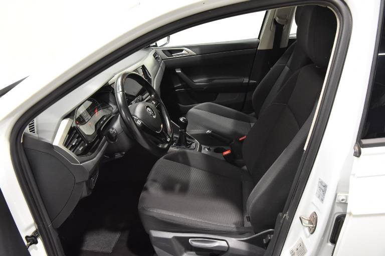VOLKSWAGEN Polo 3