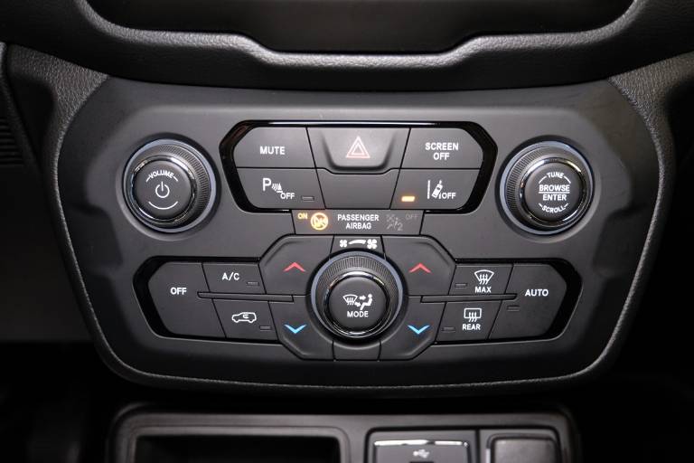 JEEP Renegade 28