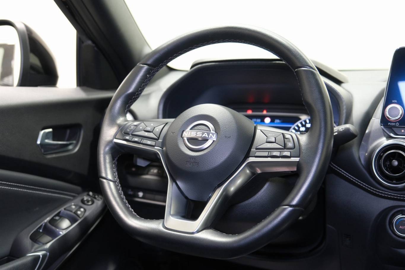 NISSAN Juke 42