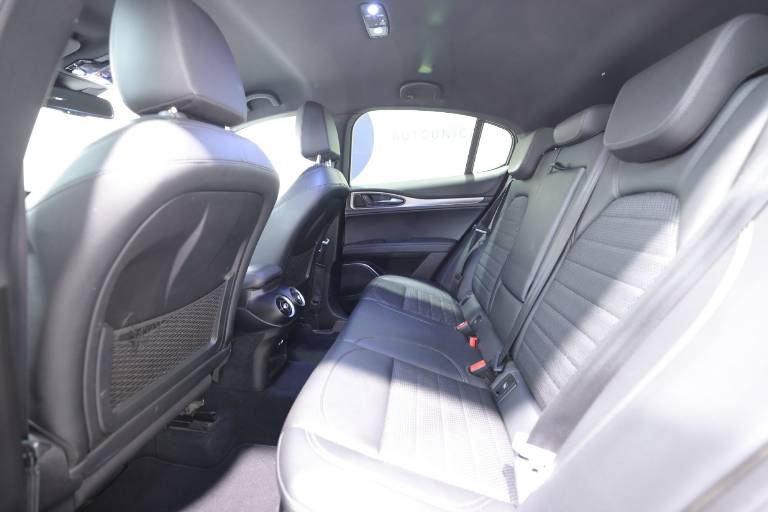 ALFA ROMEO Stelvio 39