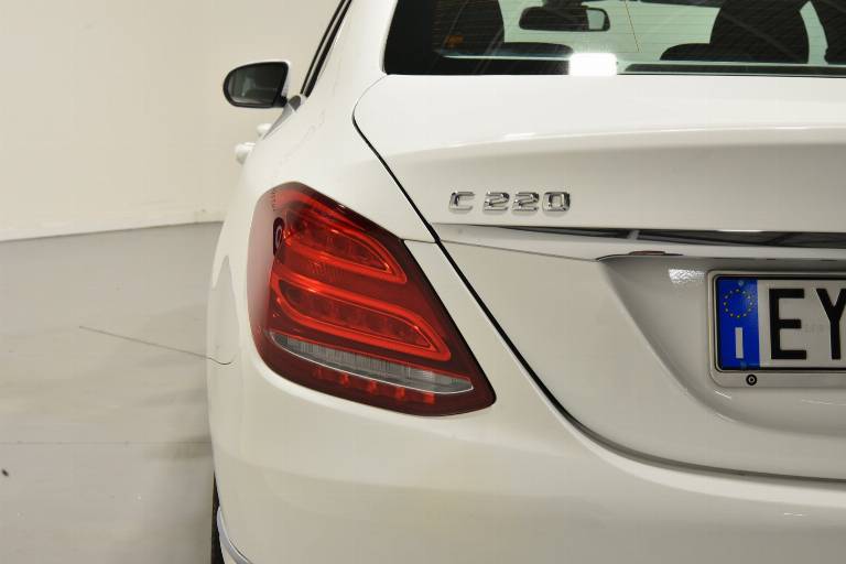 MERCEDES-BENZ C 220 38