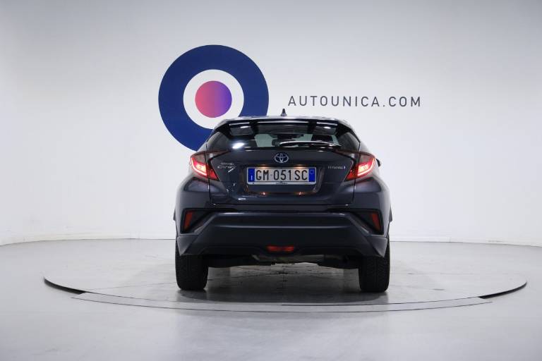 TOYOTA C-HR 16