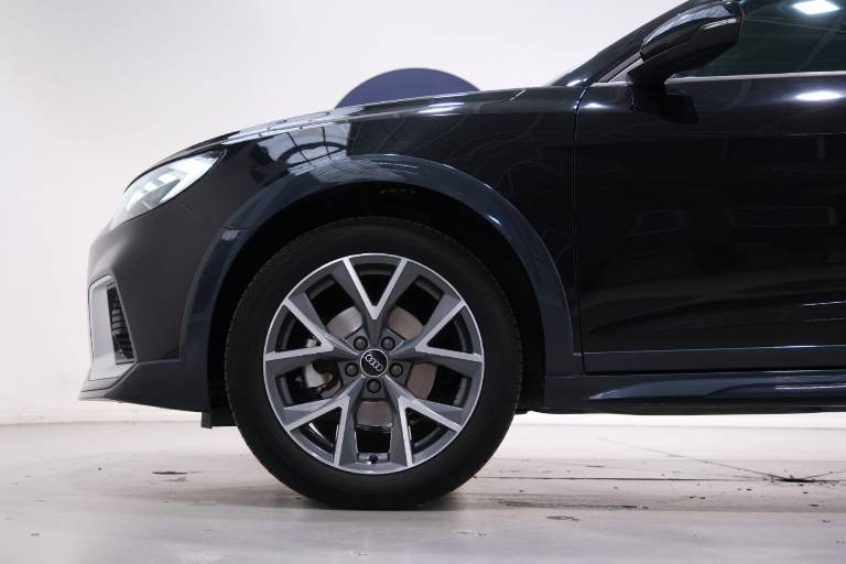 AUDI A1 19