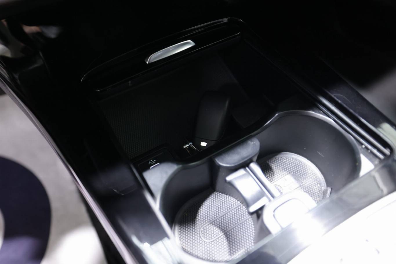 MERCEDES-BENZ A 180 33