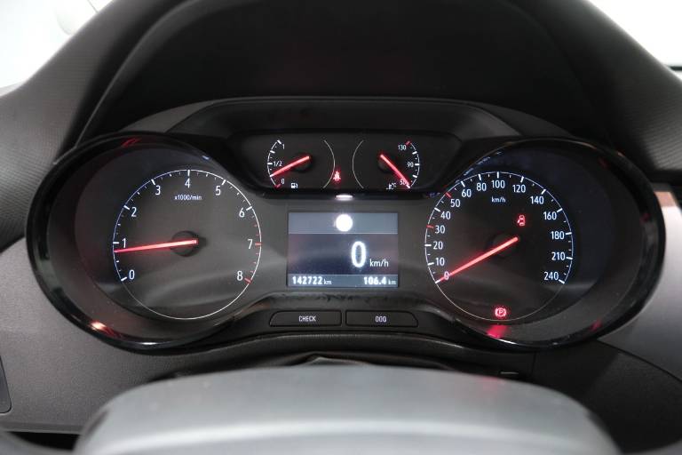 OPEL Crossland X 8