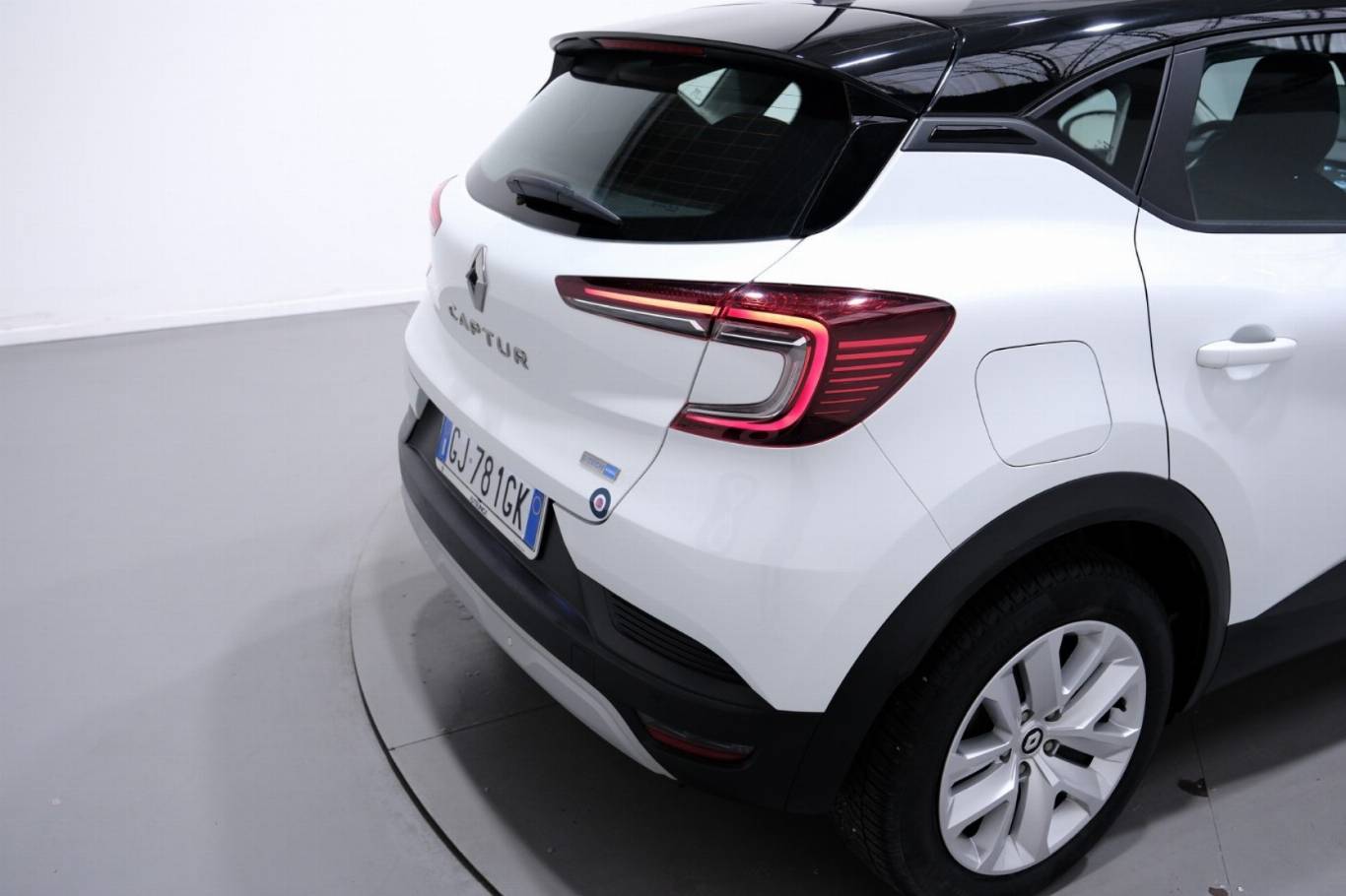 RENAULT Captur 58