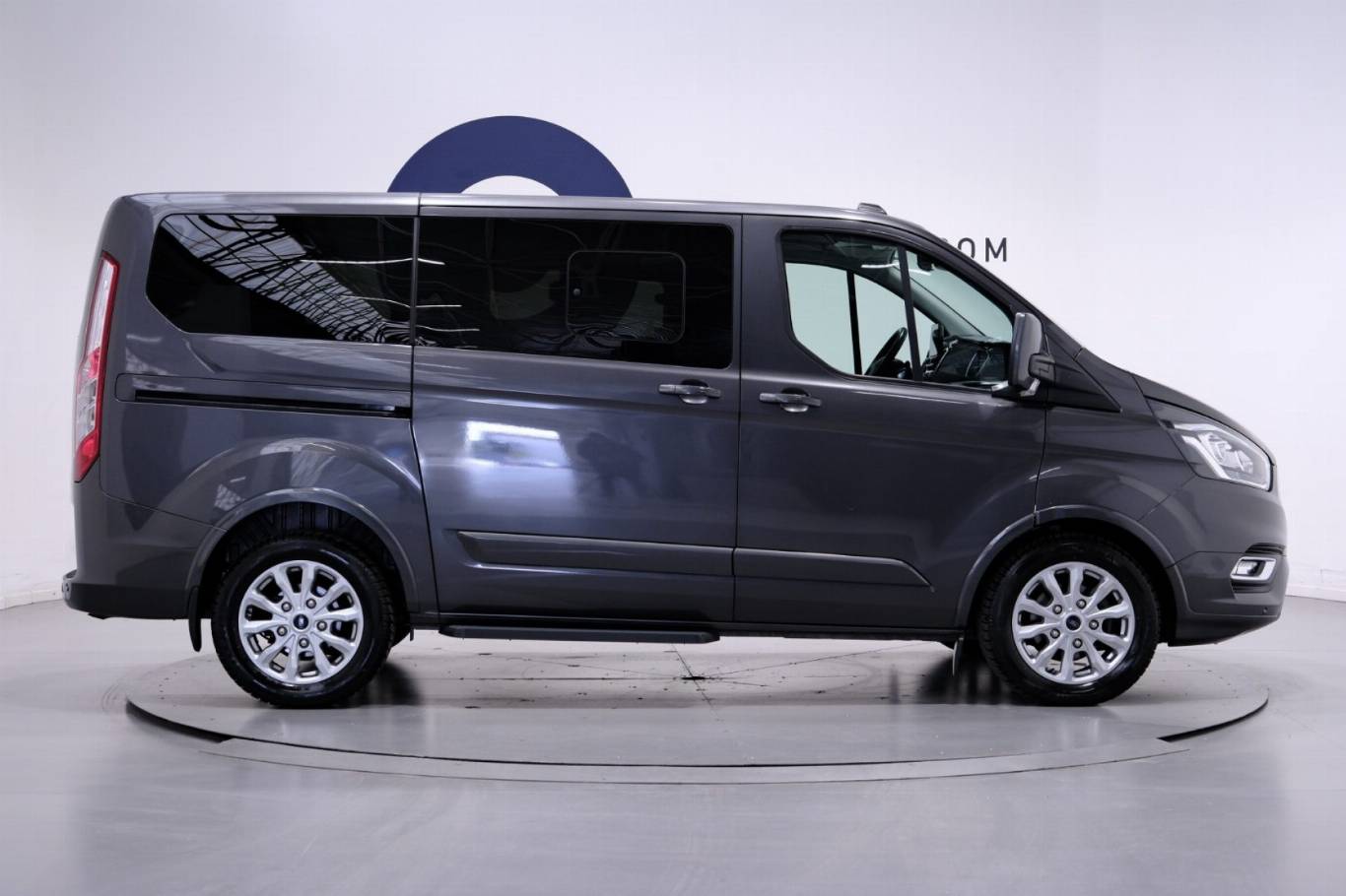 FORD Tourneo Custom 4