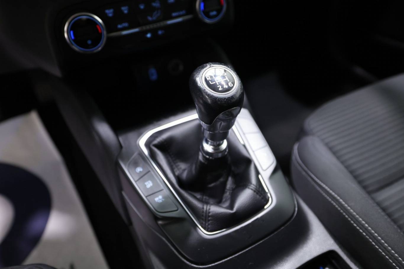 FORD Focus 28