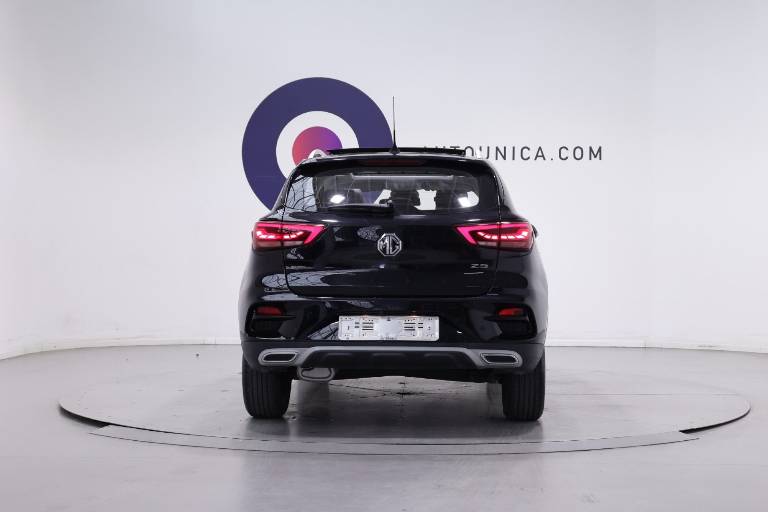 MG ZS 15