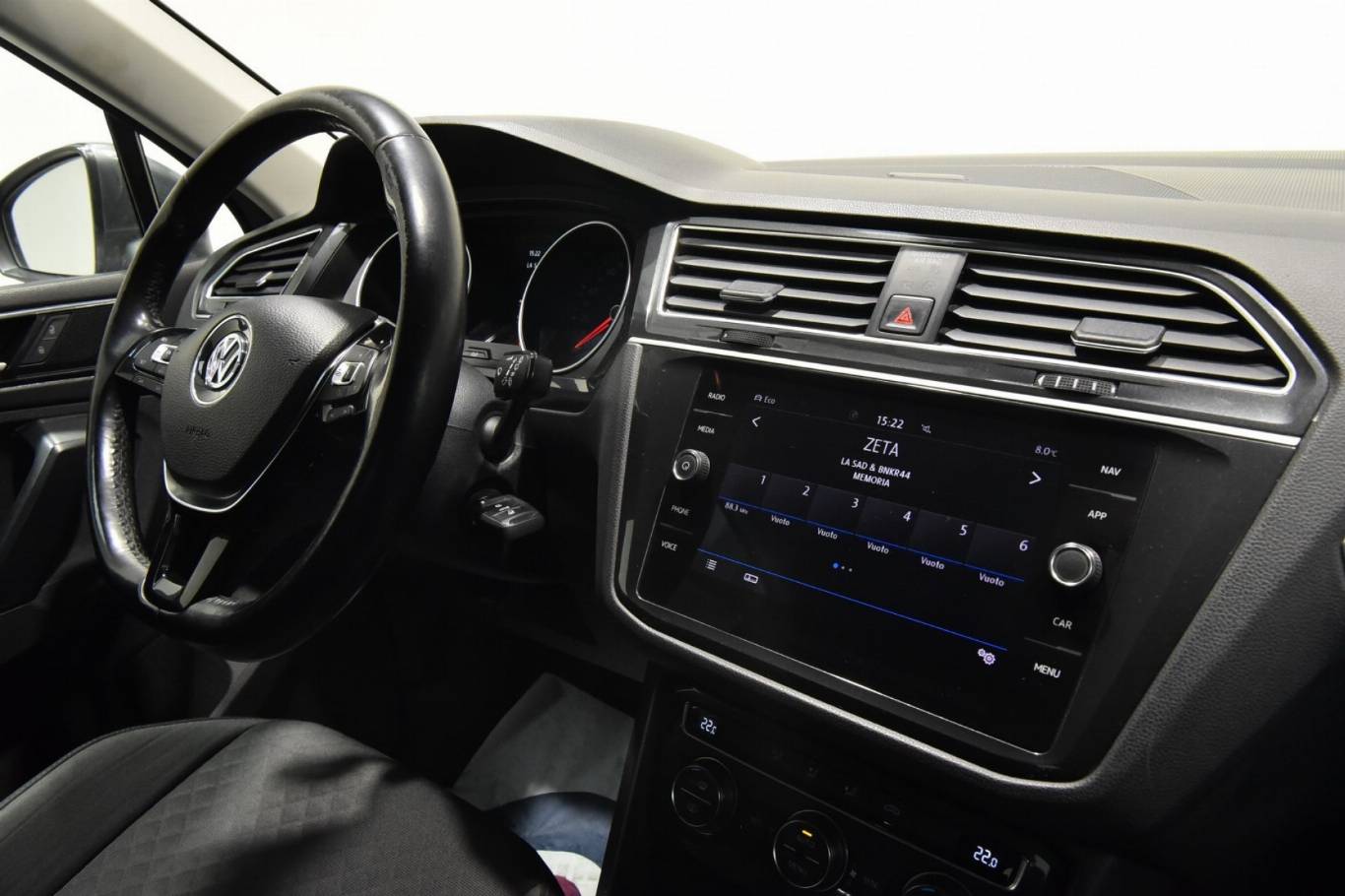 VOLKSWAGEN Tiguan 29
