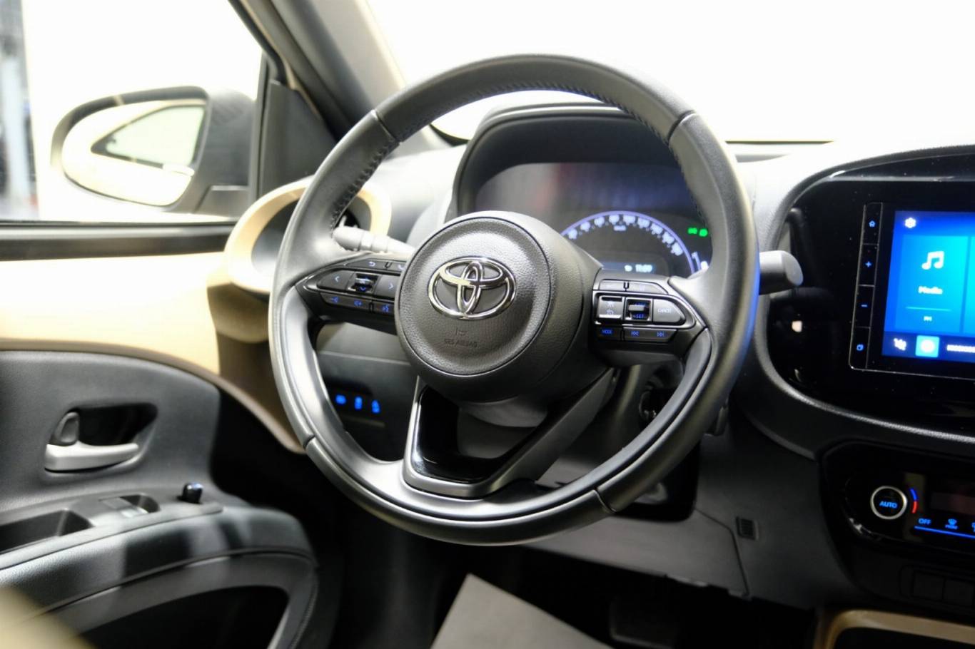 TOYOTA Aygo X 34