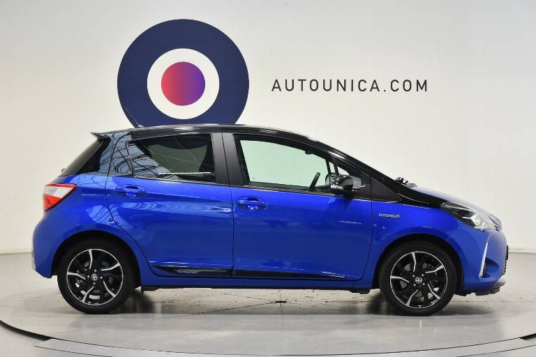 TOYOTA Yaris 31