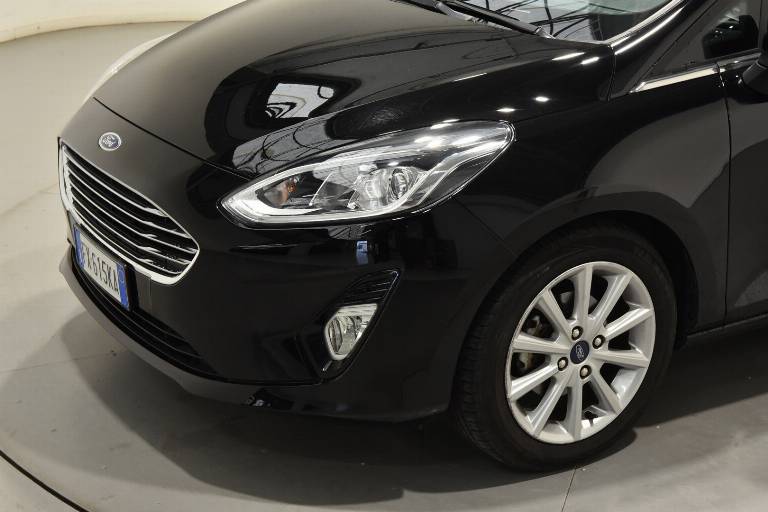 FORD Fiesta 13