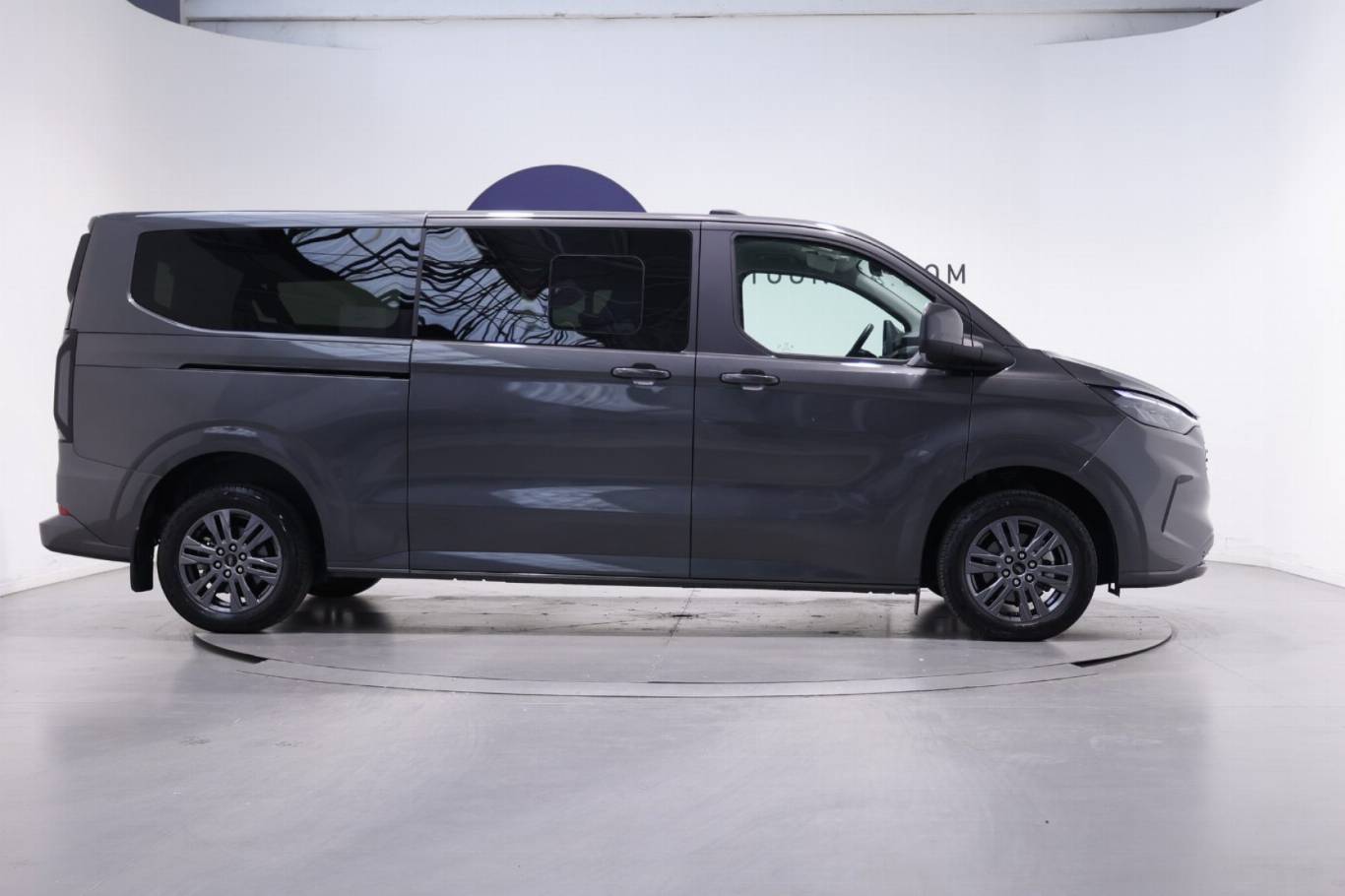 FORD Tourneo Custom 4