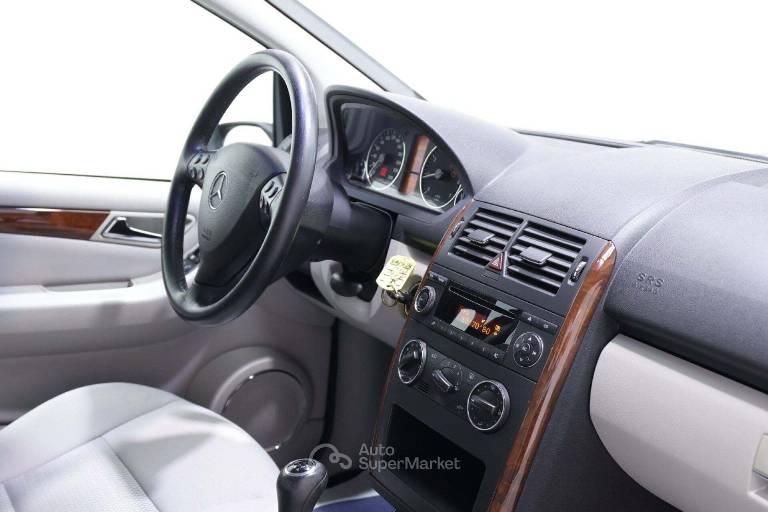 MERCEDES-BENZ Classe A 39