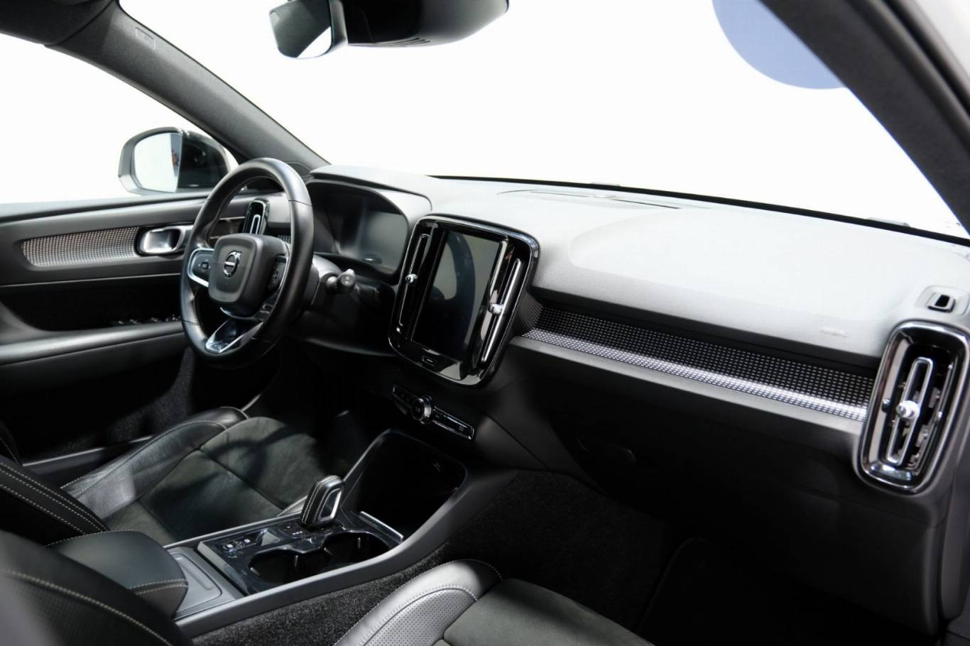 VOLVO XC40 59